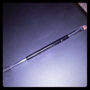 Anastasia Beverly hills angled & spooly #7b brush